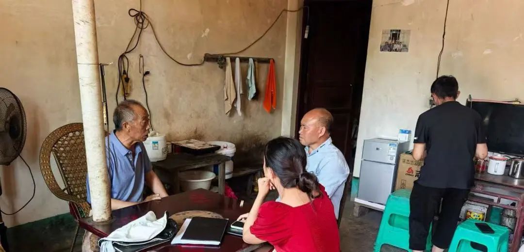 陈唐叶:合马镇硐上村工作人员 ..jpg